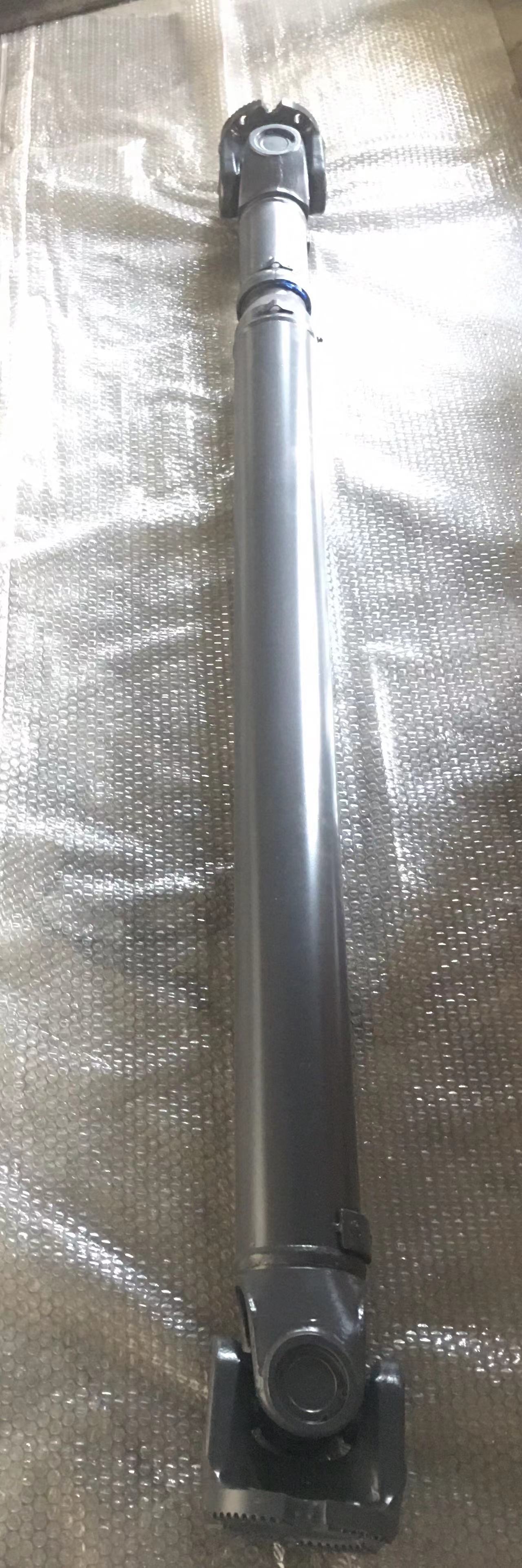 cardan drive shaft for truck.jpg
